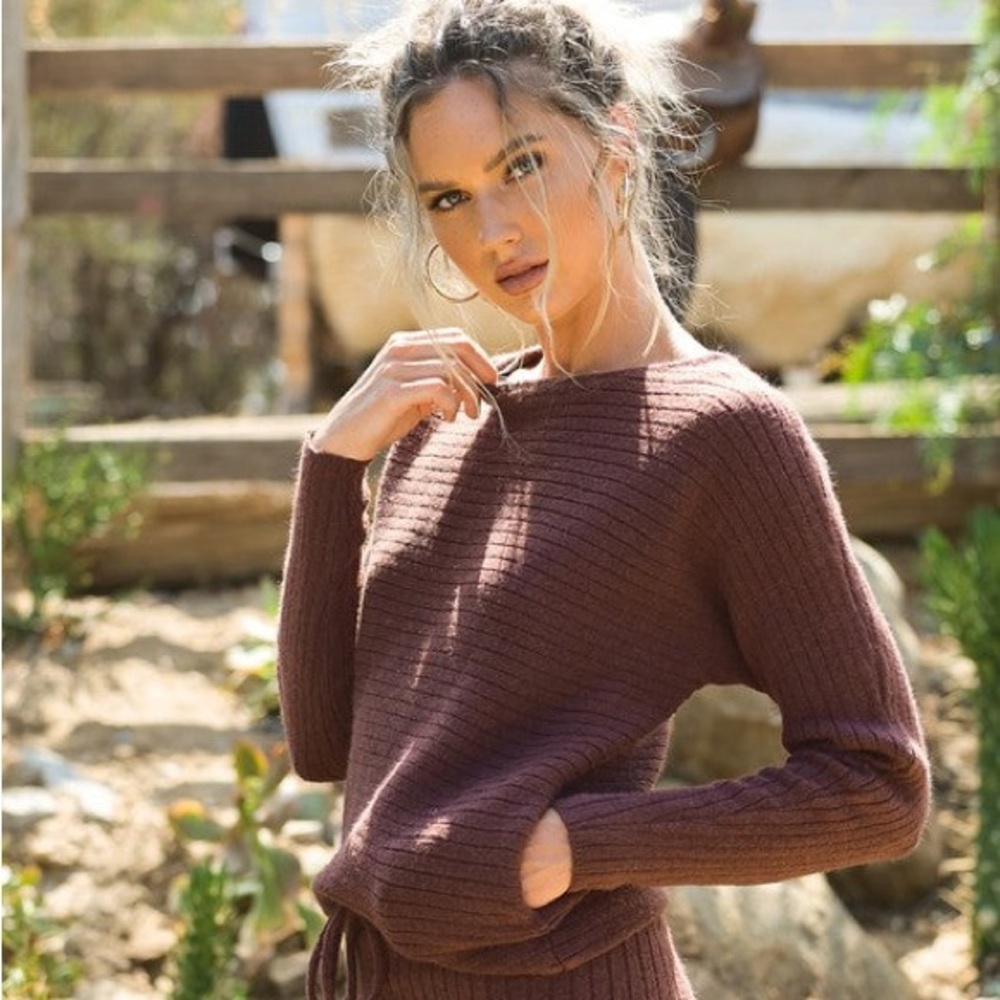 NWT Sweater‎ SET